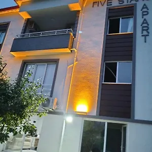 Five Stars Apart ترابزون